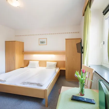 Linde Hotel 3*