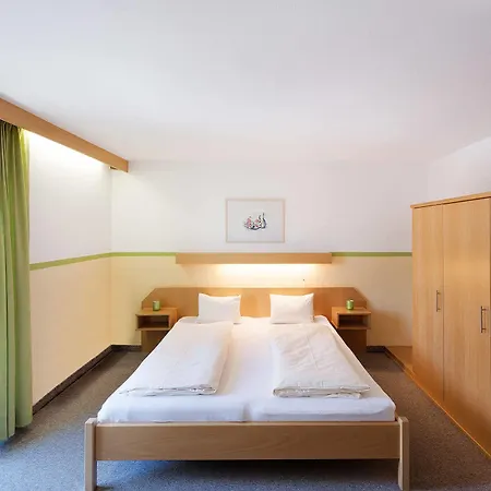 מלון Linde וורגל